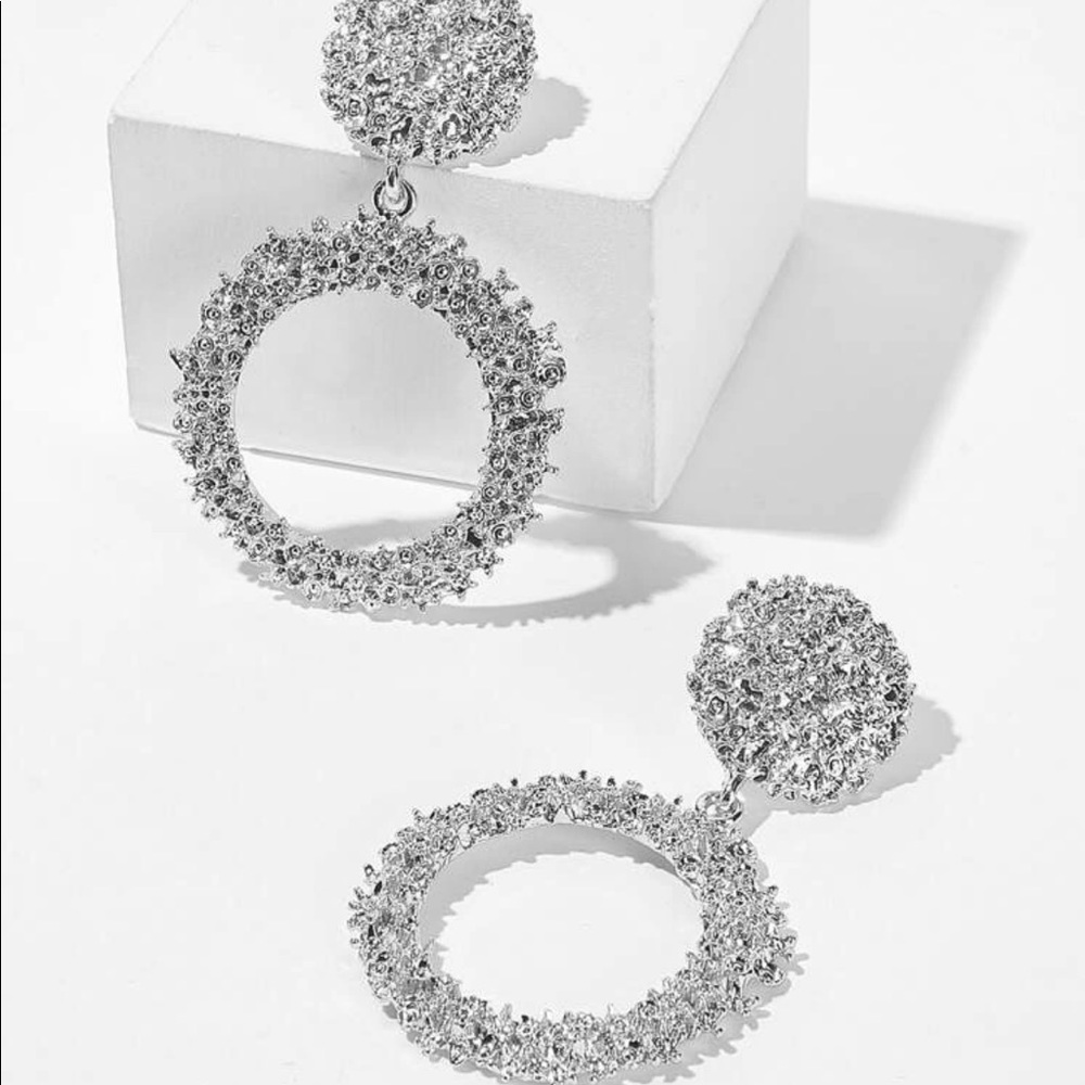 Textured Hood Drop earrings